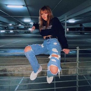 Meet your Posher, Britni